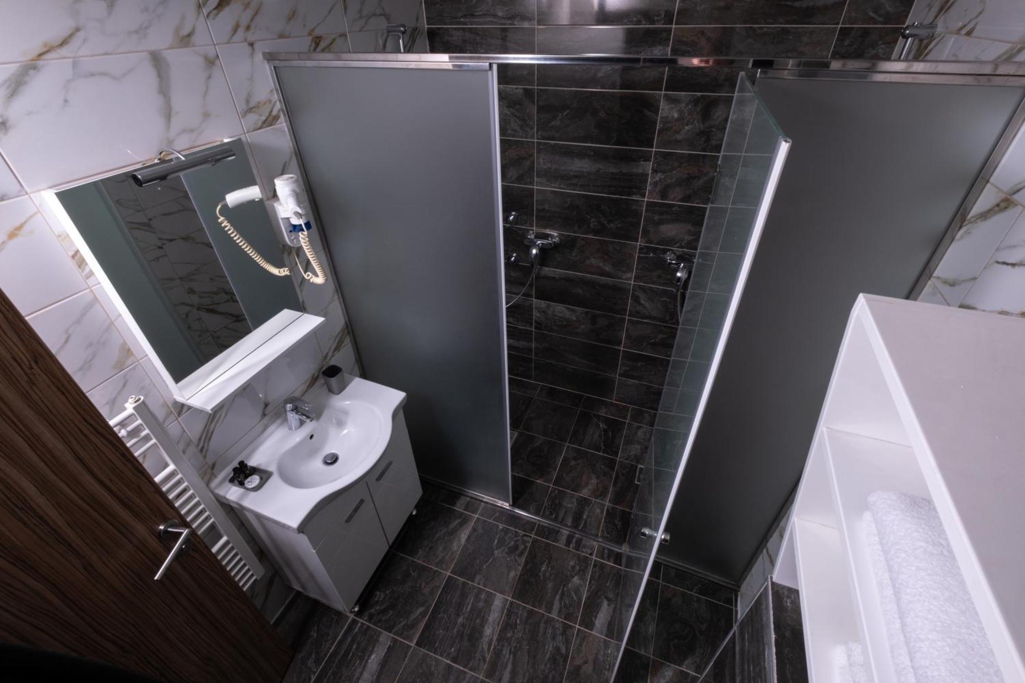 Hotel Bosna 1 Ilidža Екстериор снимка