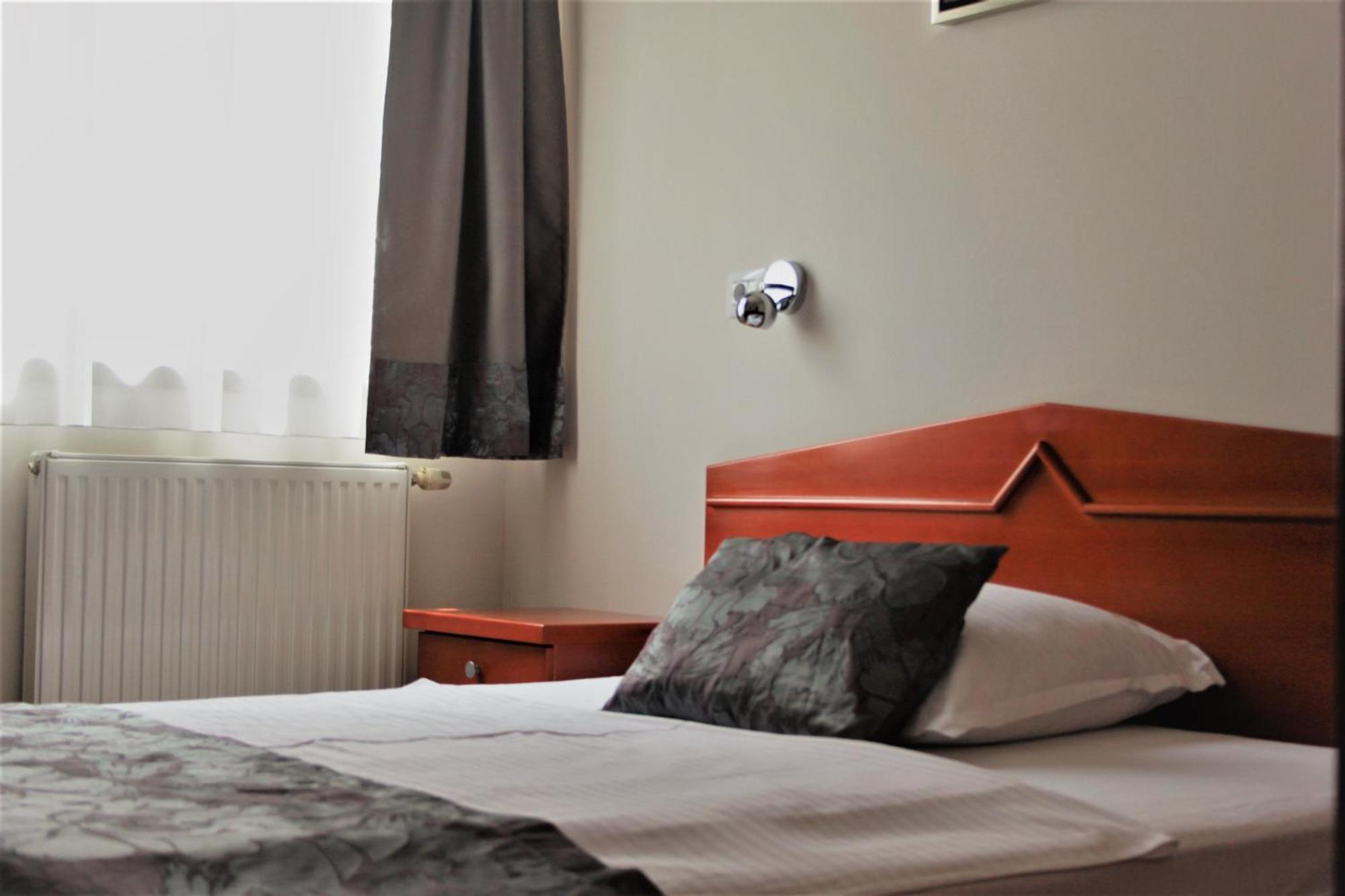 Hotel Bosna 1 Ilidža Екстериор снимка